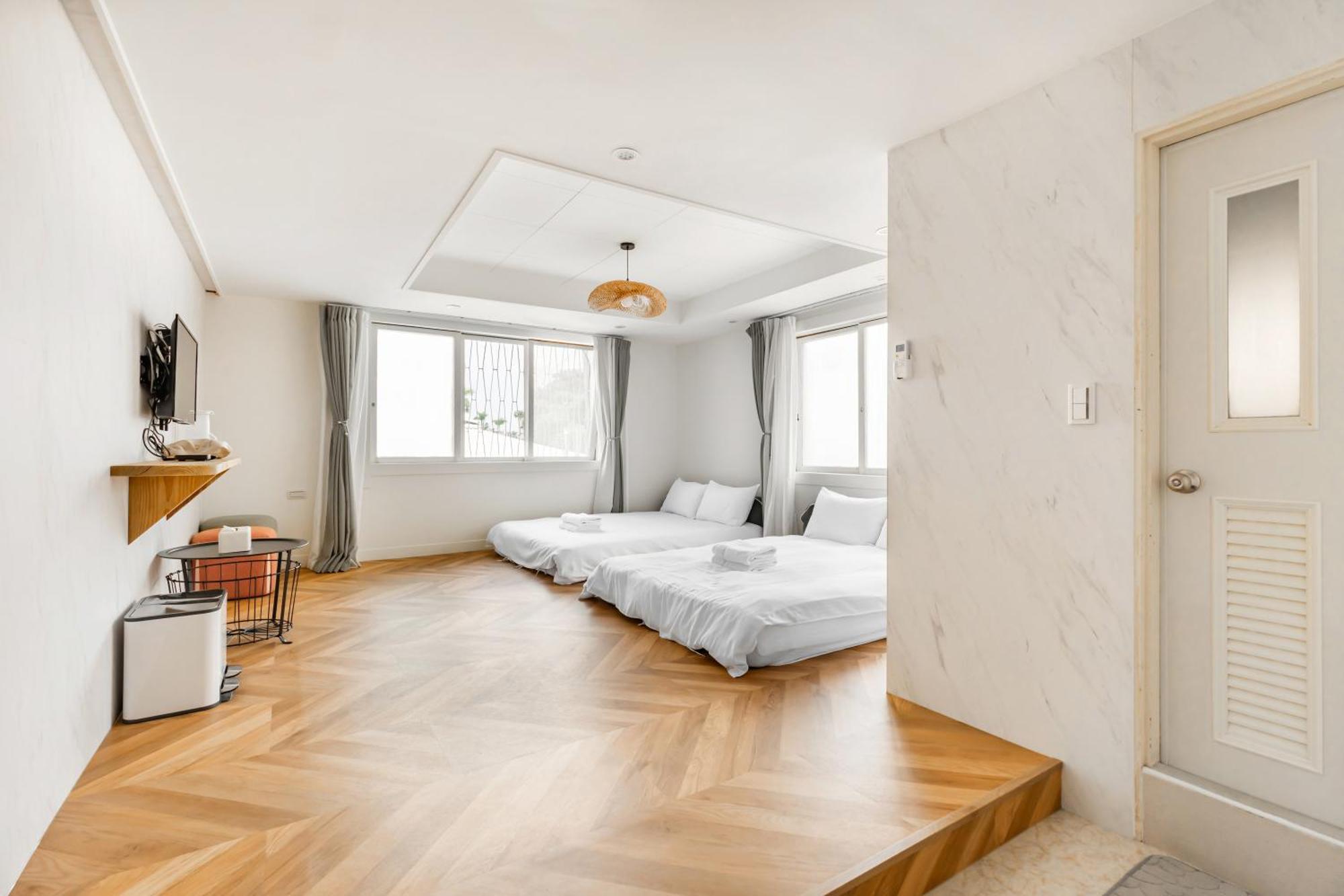 32小巷弄 Hotel Tainan Luaran gambar