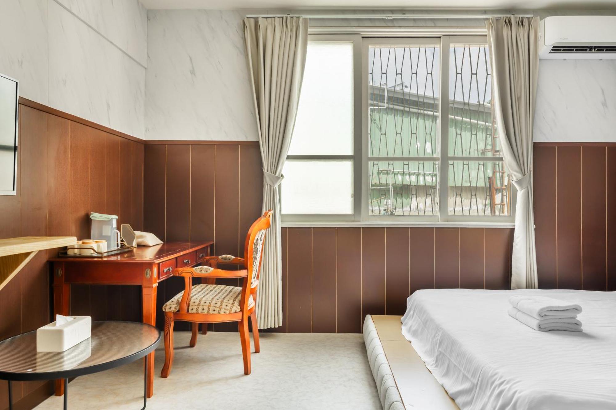 32小巷弄 Hotel Tainan Luaran gambar