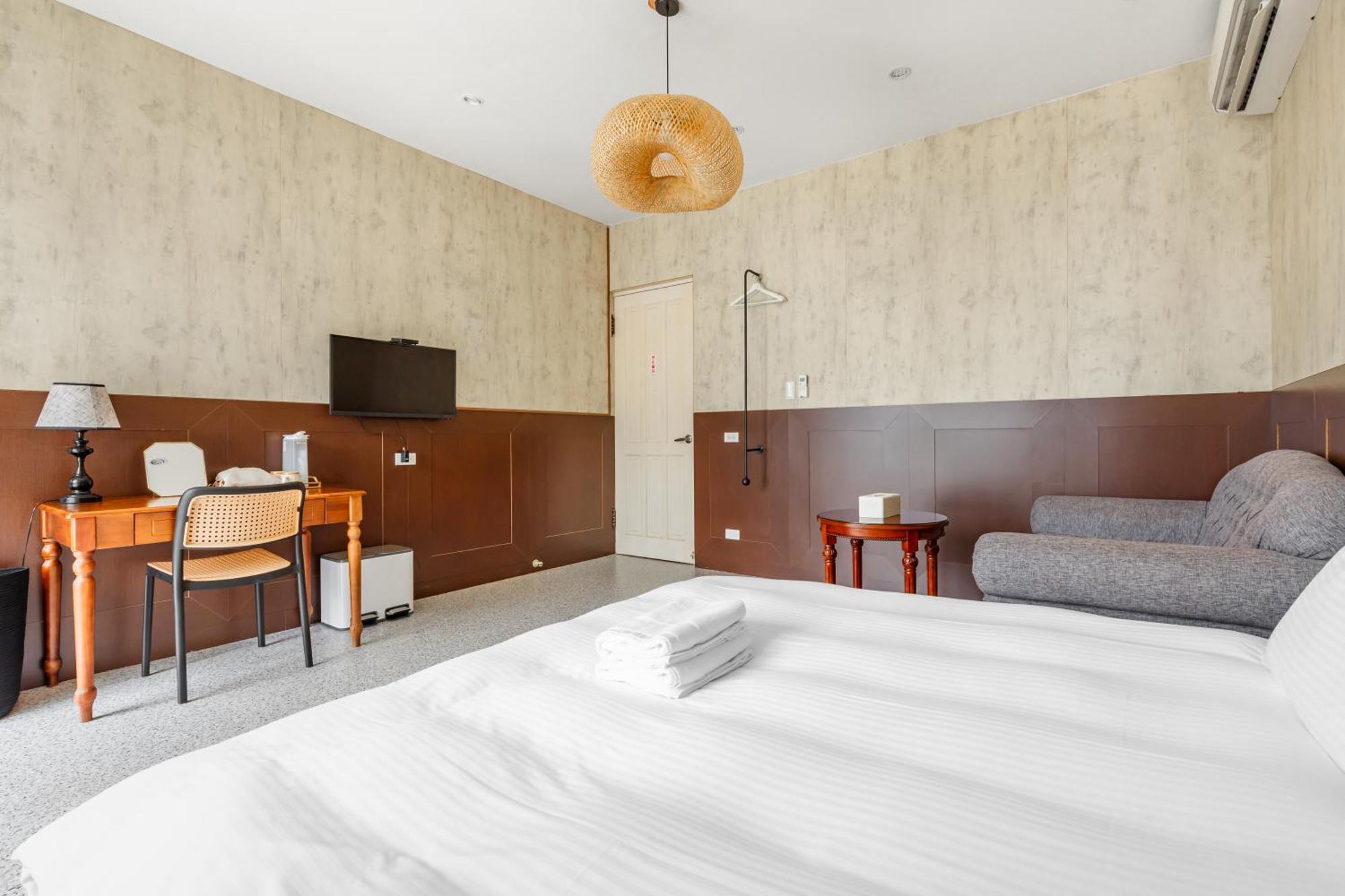 32小巷弄 Hotel Tainan Luaran gambar