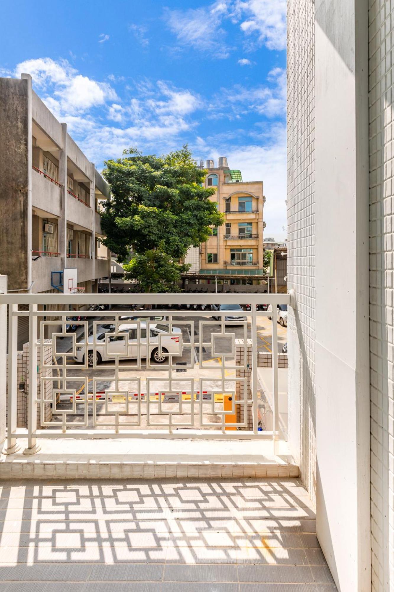 32小巷弄 Hotel Tainan Luaran gambar
